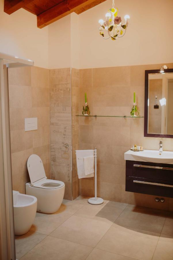 B&B Casa Santa Lucia Manerba del Garda Ngoại thất bức ảnh
