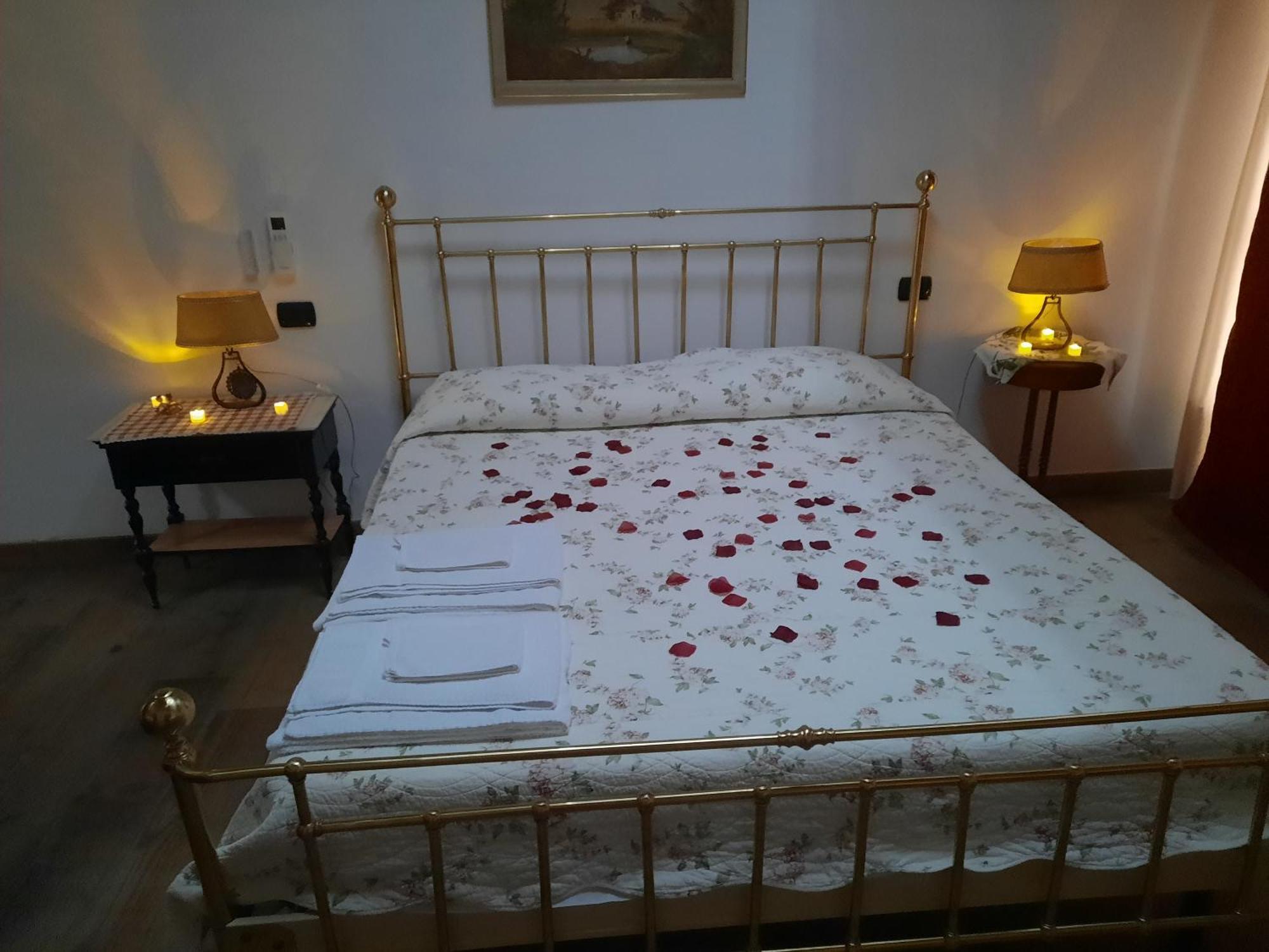 B&B Casa Santa Lucia Manerba del Garda Ngoại thất bức ảnh