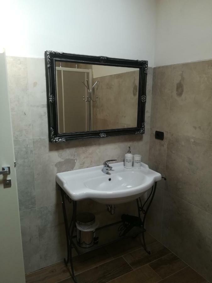 B&B Casa Santa Lucia Manerba del Garda Ngoại thất bức ảnh